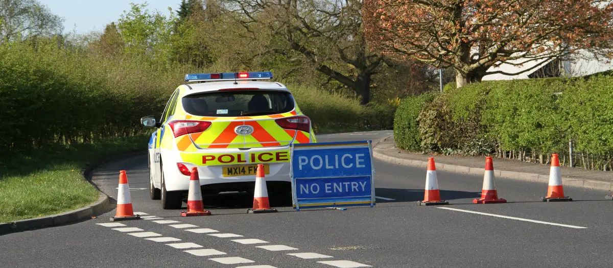 Update: Man, 22, dies and three hospitalised after car crashes into tree in Hale