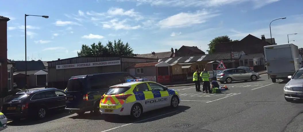Cyclist suffers suspected broken leg and shoulder in Manchester Road collision