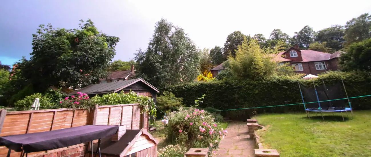 Was this the most incredible photo from the night when lightning lit up Altrincham?