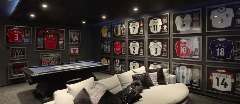 Pictures: Former Manchester United star puts £3.5m Hale mansion up for sale