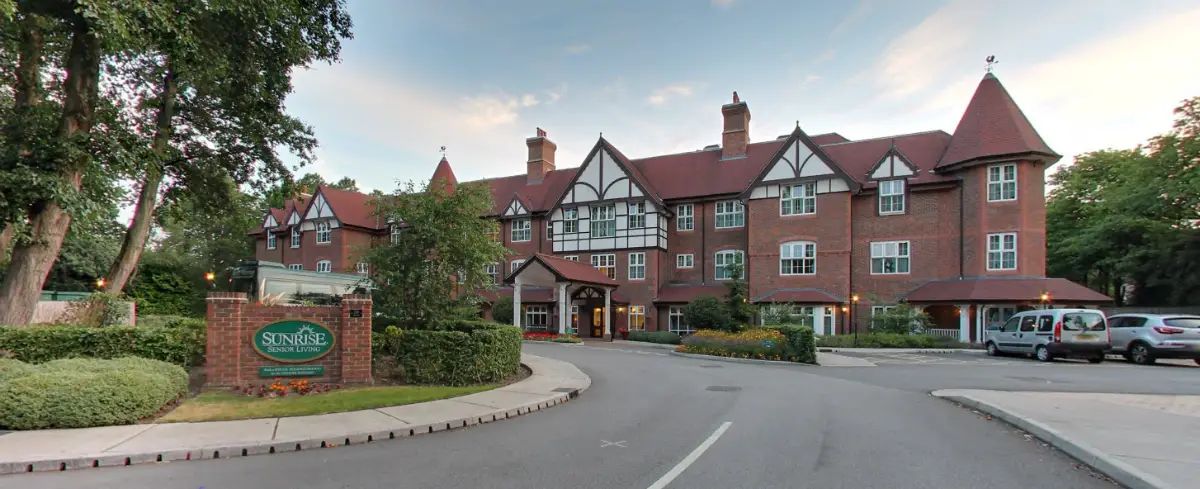 Residents escape fire at Hale Barns retirement home