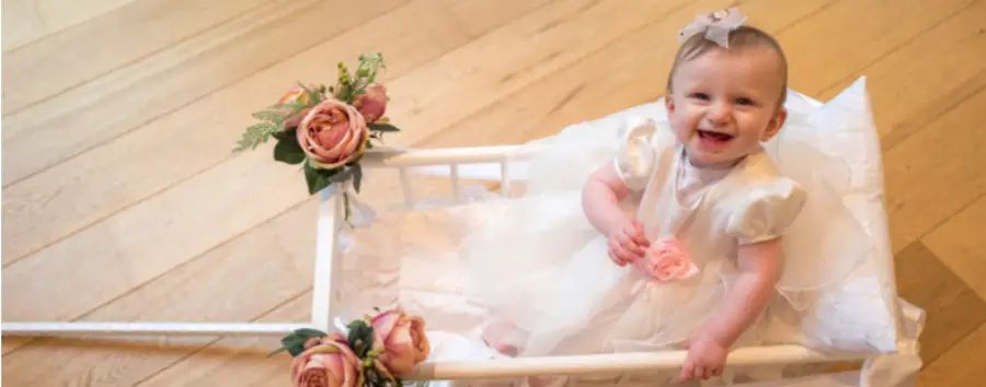 Timperley couple launch carriage service to let wedding babies “walk” down the aisle
