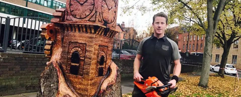 ‘Gateway’ tree sculpture celebrates Altrincham’s industrial heritage