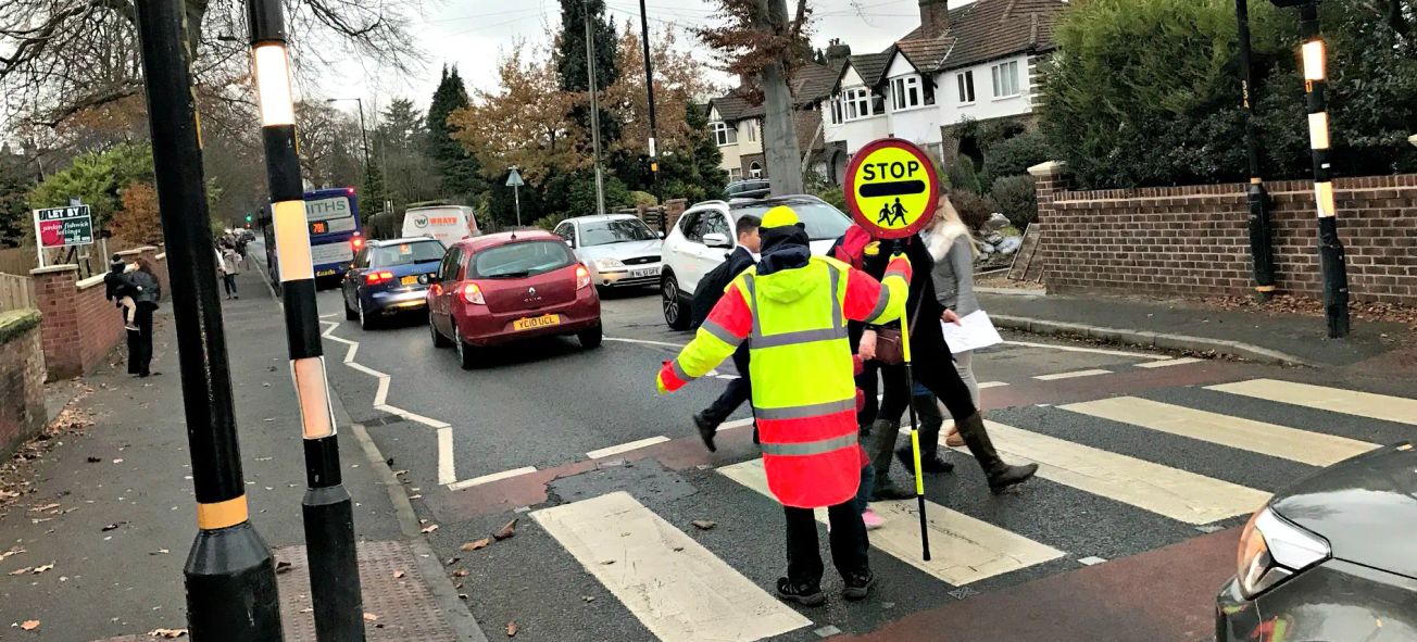 “It will lead to serious injury and worse”: Altrincham parents hit out at plans to axe lollipop men and women