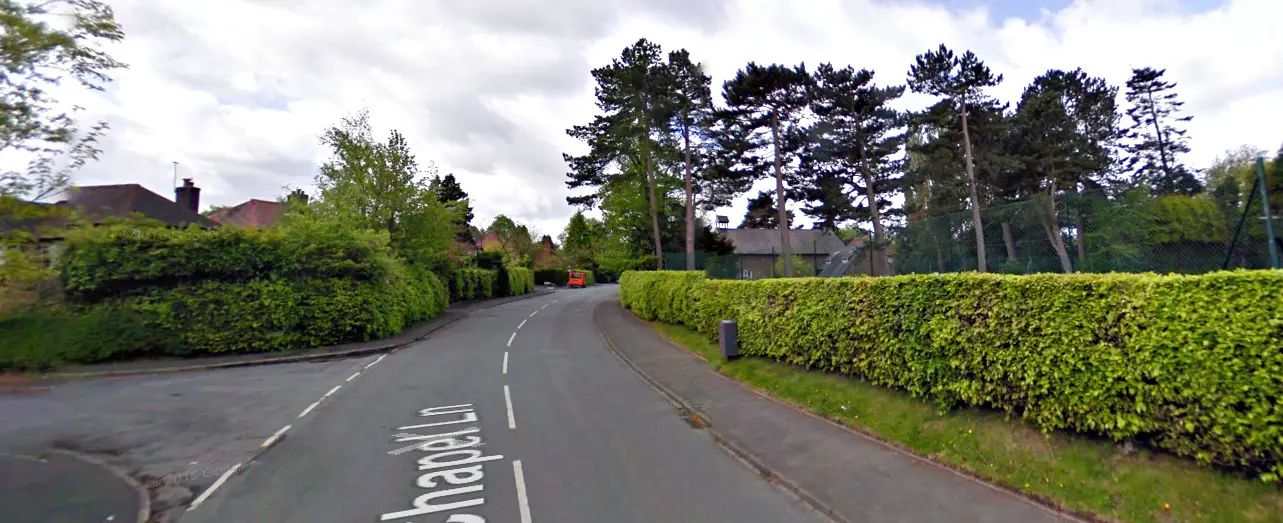 Burglars use stolen BMW to ram gates of house during Hale Barns burglary