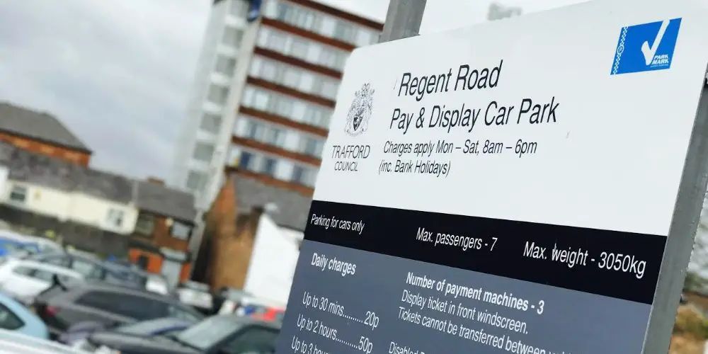 Parking on all streets in Altrincham to be free after 3pm this winter