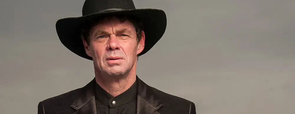 Top comedians Rich Hall and Andy Parsons are coming to the Altrincham Garrick