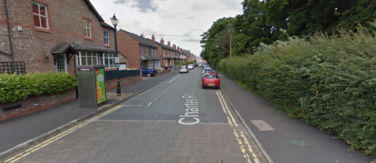 Woman escapes carjacking on Altrincham street