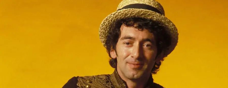 Hale Barns gears up for Christmas carnival and evening concert starring Stop The Cavalry singer Jona Lewie