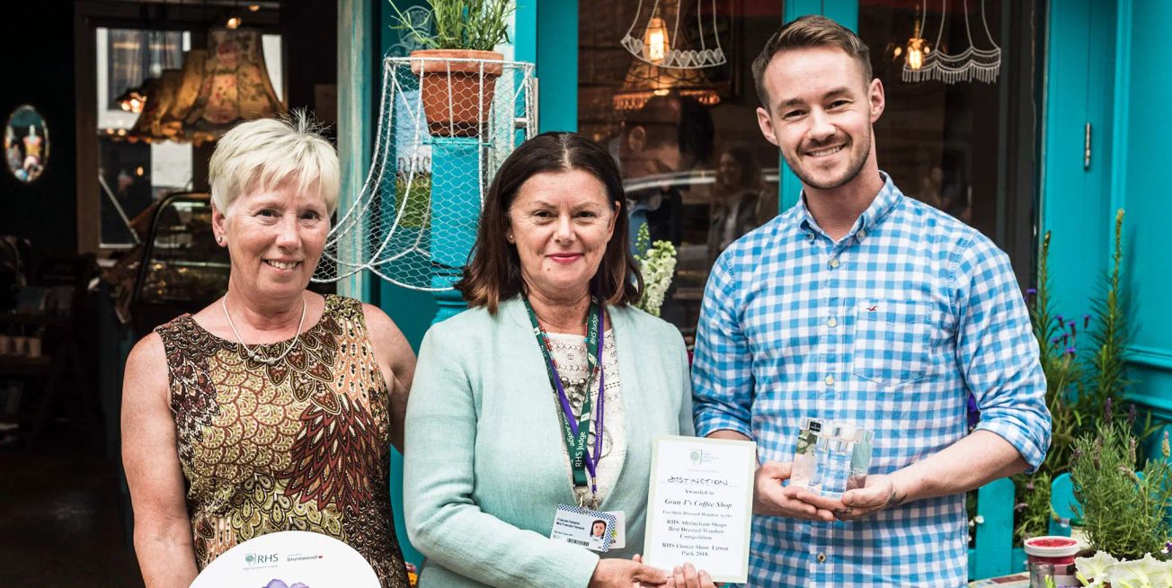 RHS judges and public name Gran T’s Coffee House ‘Best in Show’ in Altrincham floral competition