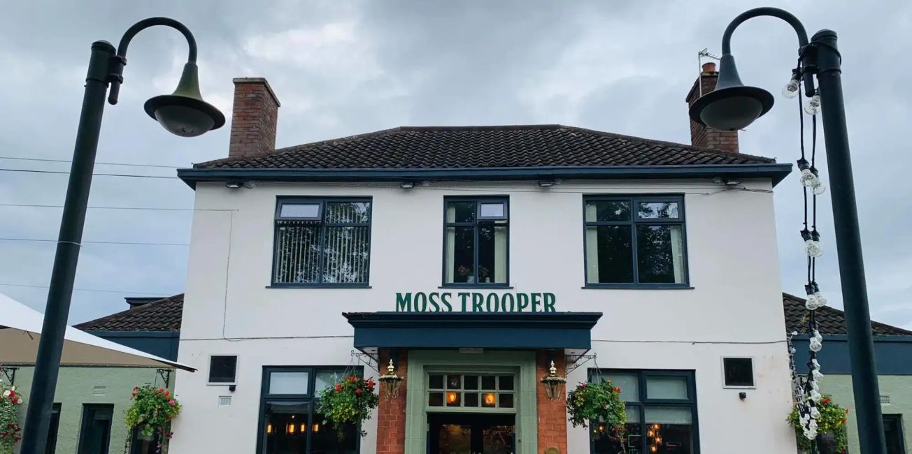 Timperley man handed suspended jail sentence after pub attack left former friend with 20 stitches in his face