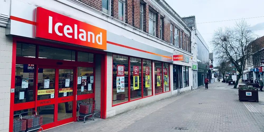 The Altrincham and Timperley branches of Iceland are to open just for elderly and vulnerable people for two hours on Wednesdays