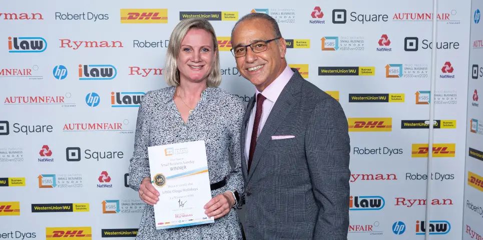 Altrincham-based travel company wins Dragons’ Den star’s business award
