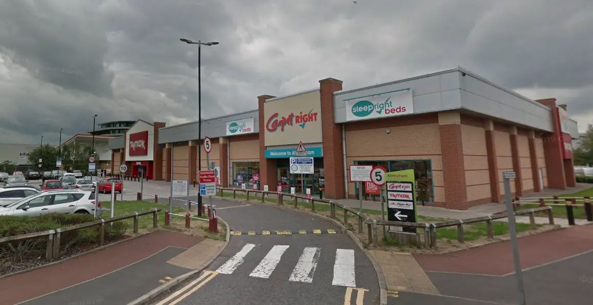 Altrincham shop closed down for breaching lockdown restrictions