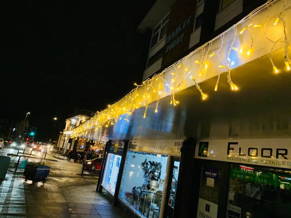 Successful crowdfunding campaign ensures Timperley village will have Christmas lights this year