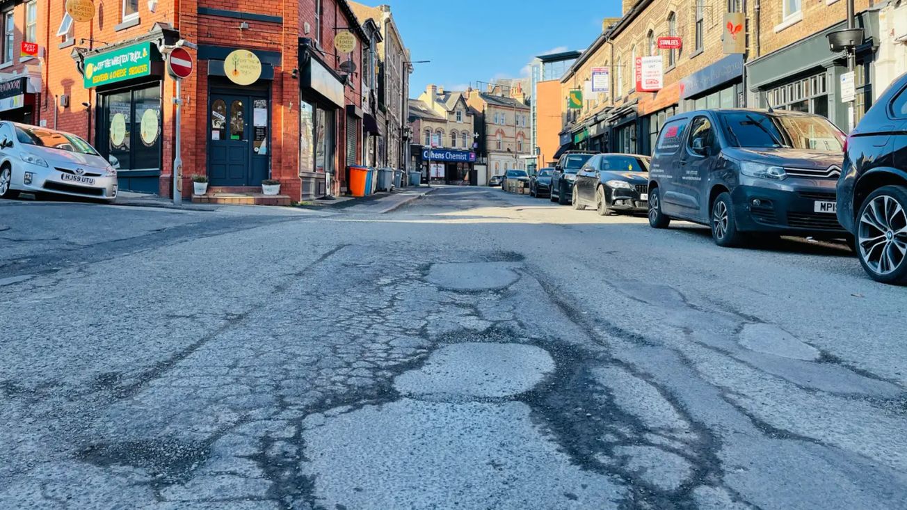 Trafford Council planning new Oxford Road consultation as residents and businesses agree over rat run “problem”