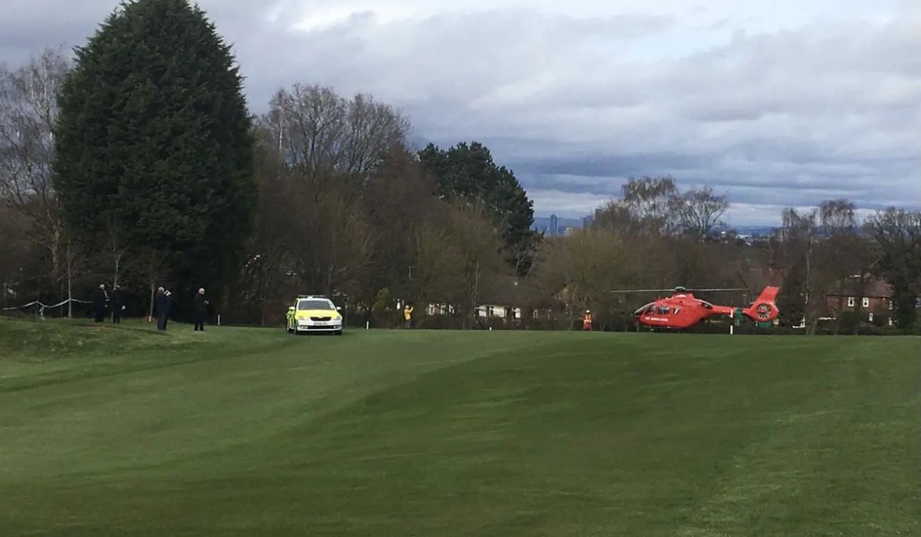 Man dies after collapsing on Hale Barns golf course