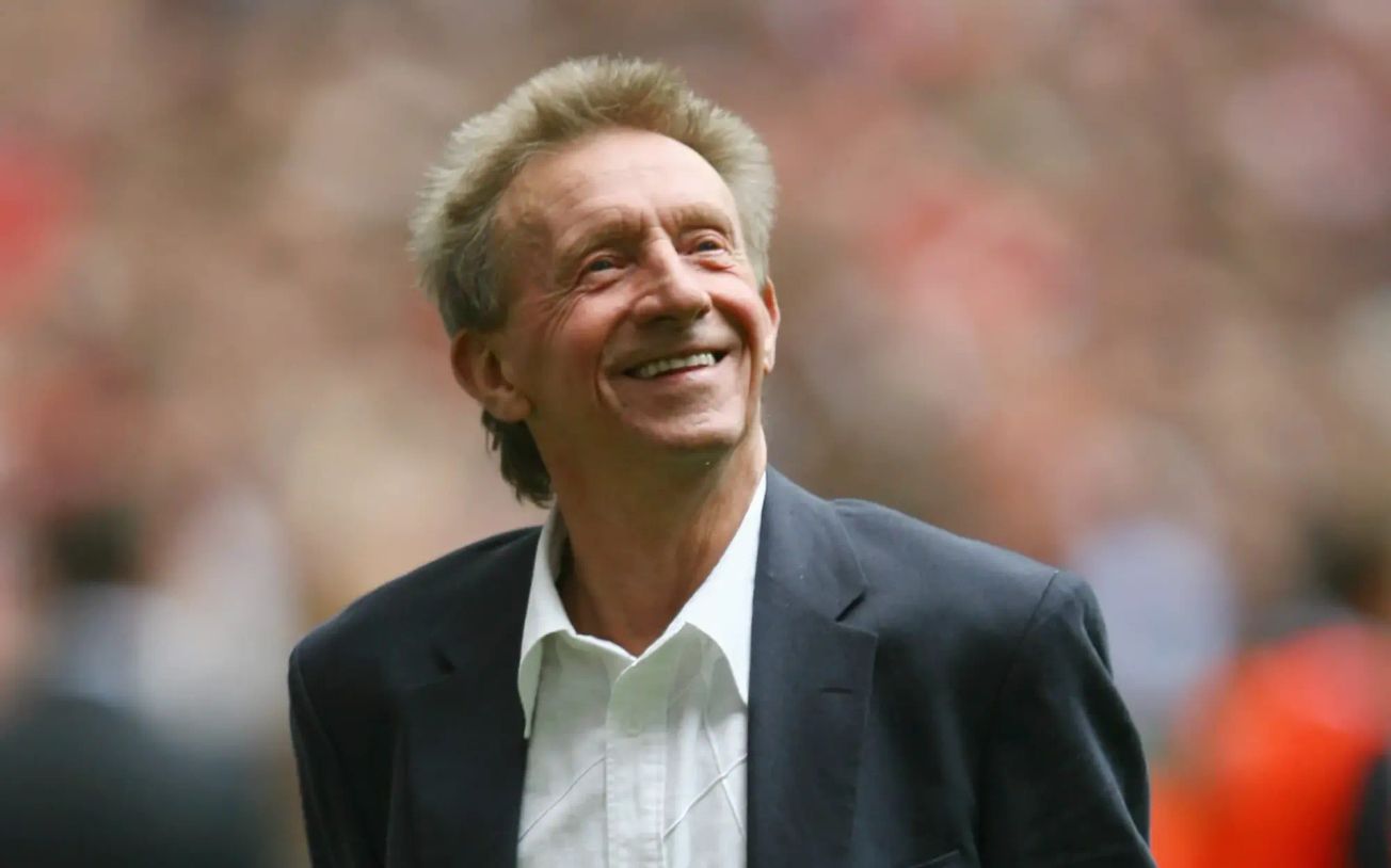 Manchester United legend Denis Law reveals dementia diagnosis