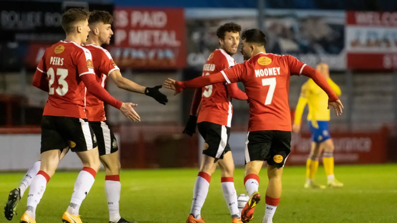 Robins look to rediscover cutting edge at inform Aldershot Town