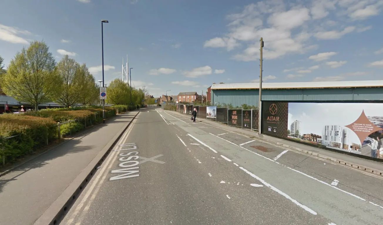Police appeal after teenager robbed at knifepoint in Altrincham