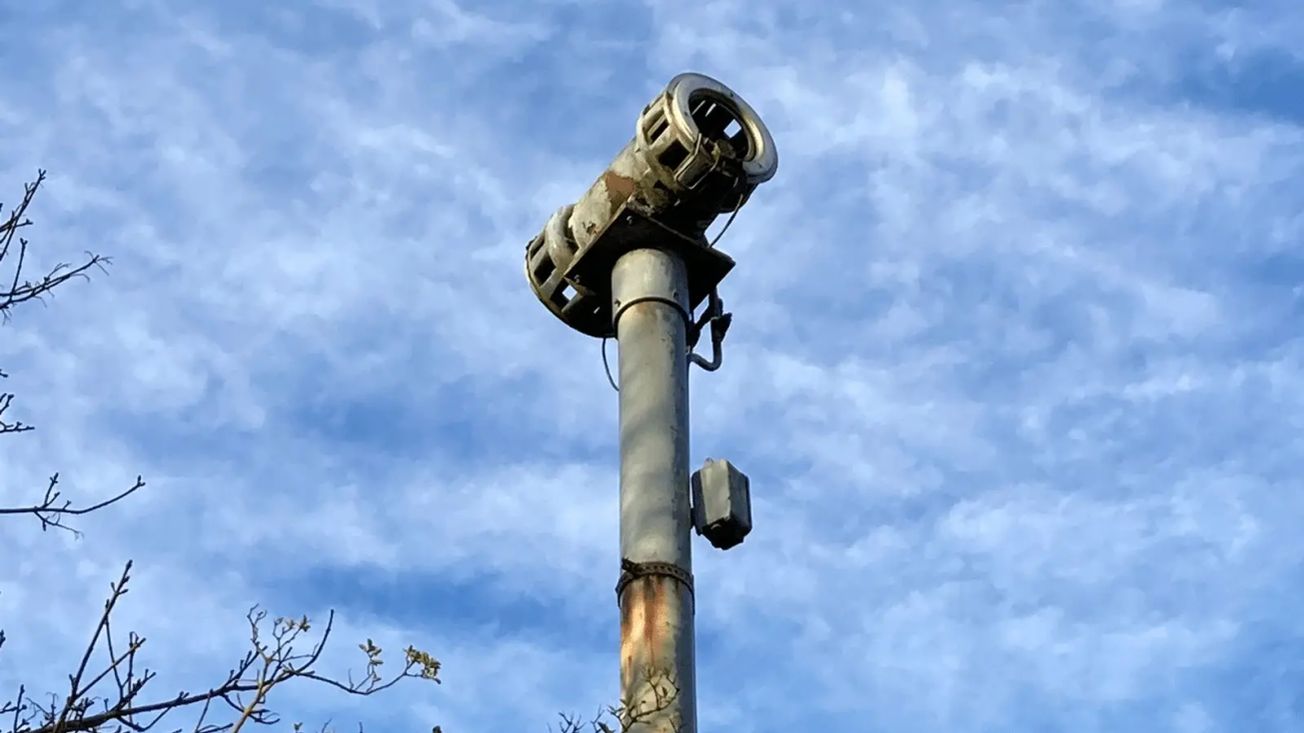 Hale air raid siren saved by evacuee of Nazi German bombing