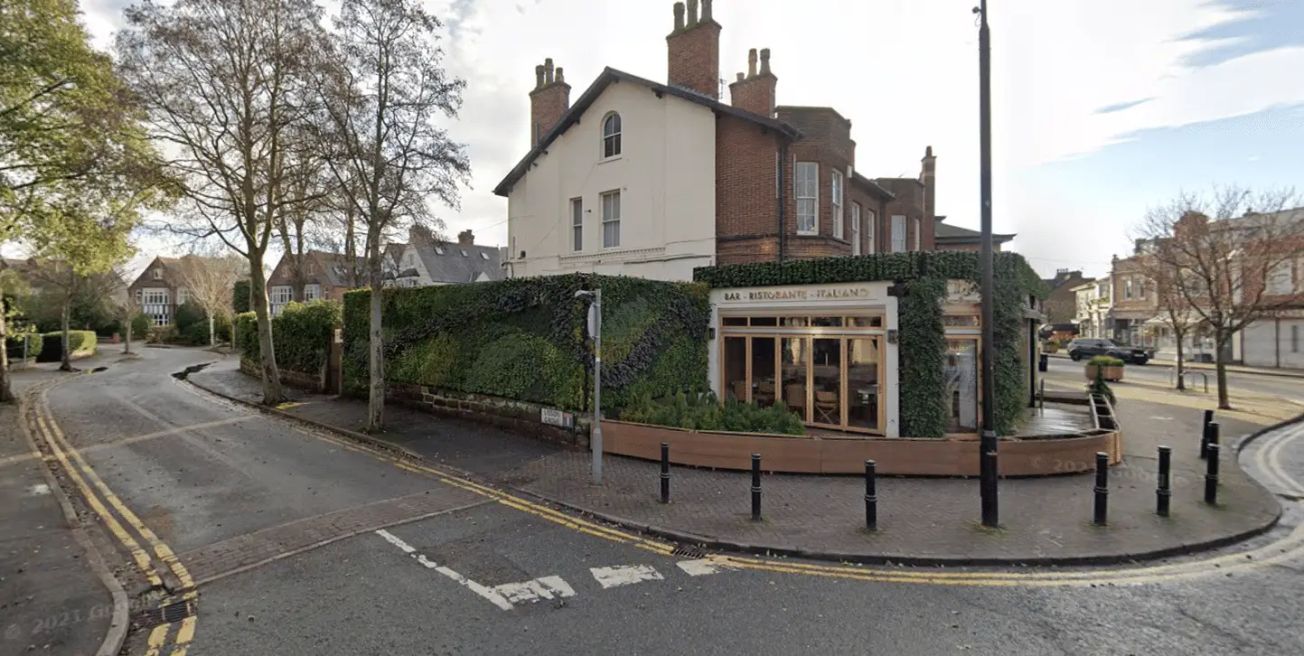 Police investigate armed robbery outside Hale restaurant