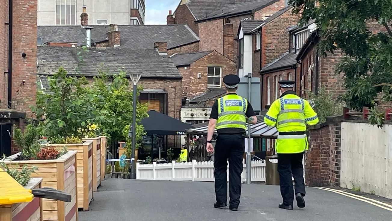 Man, 18, jailed for 46 weeks after being found in possession of a knife in Altrincham