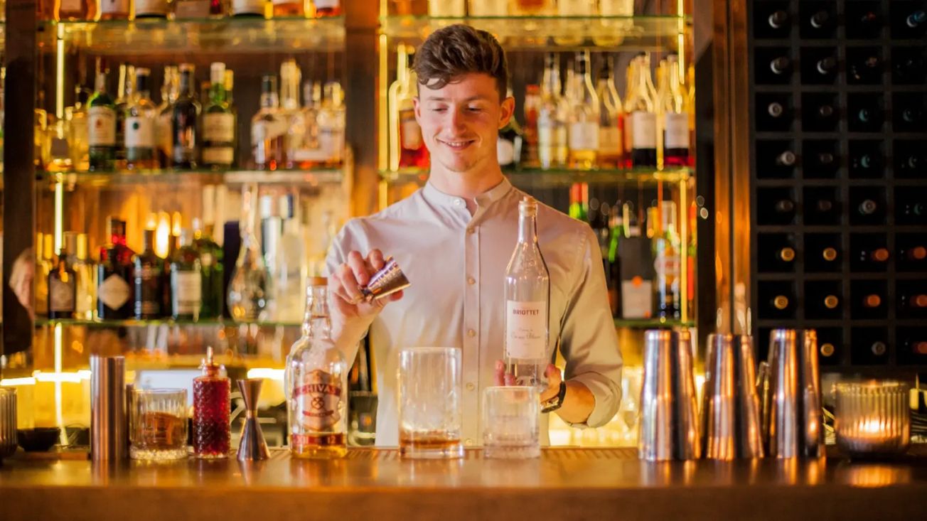 New Hale bar The Westgate brings the ‘wow’ factor