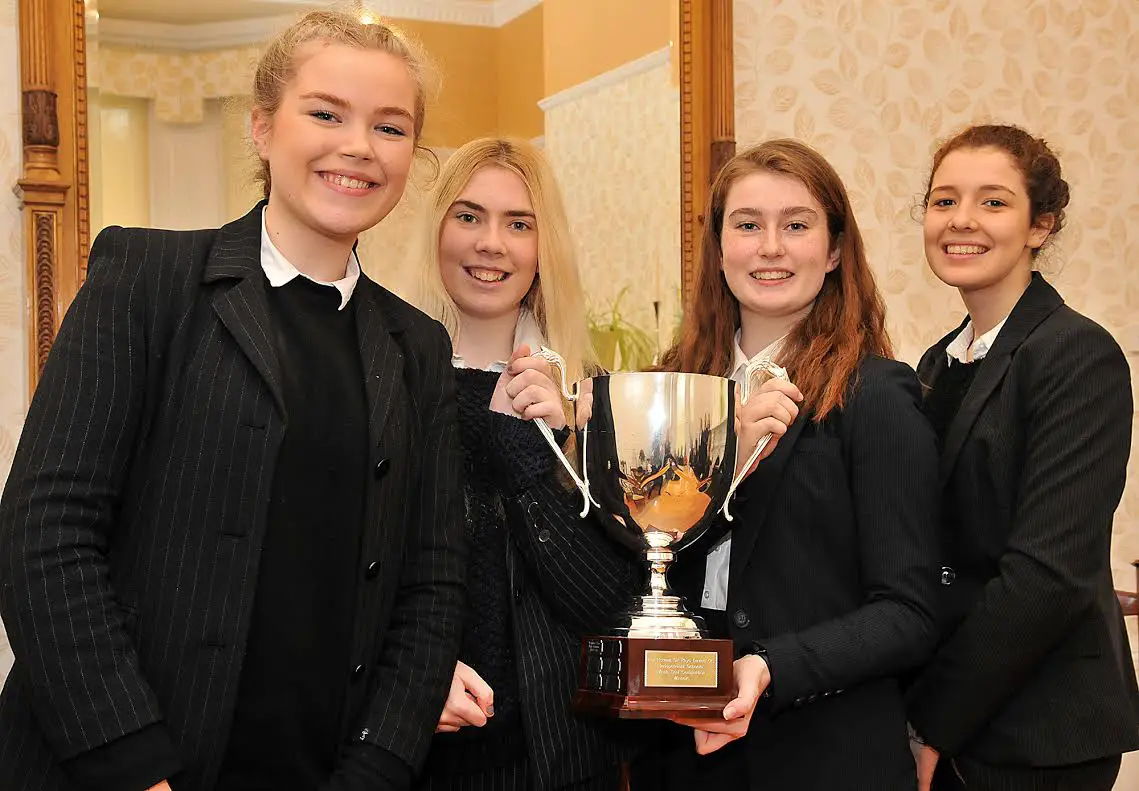The winning legal eagles fom Loreto
