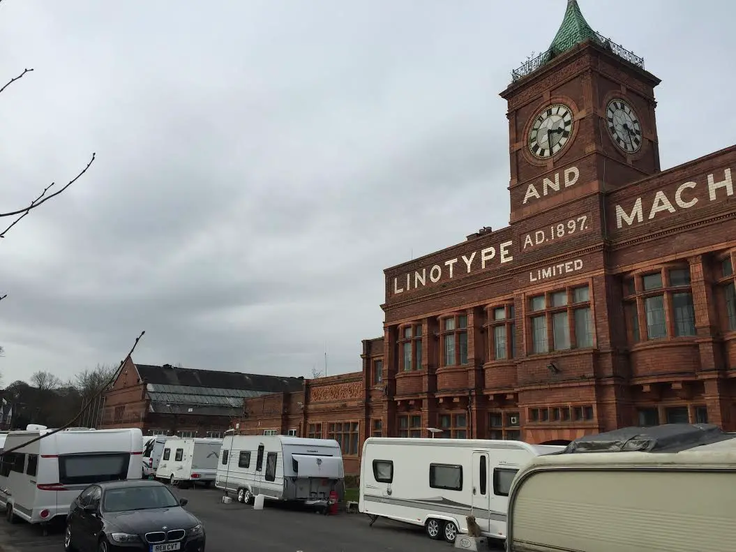 The traveller convoy on the site