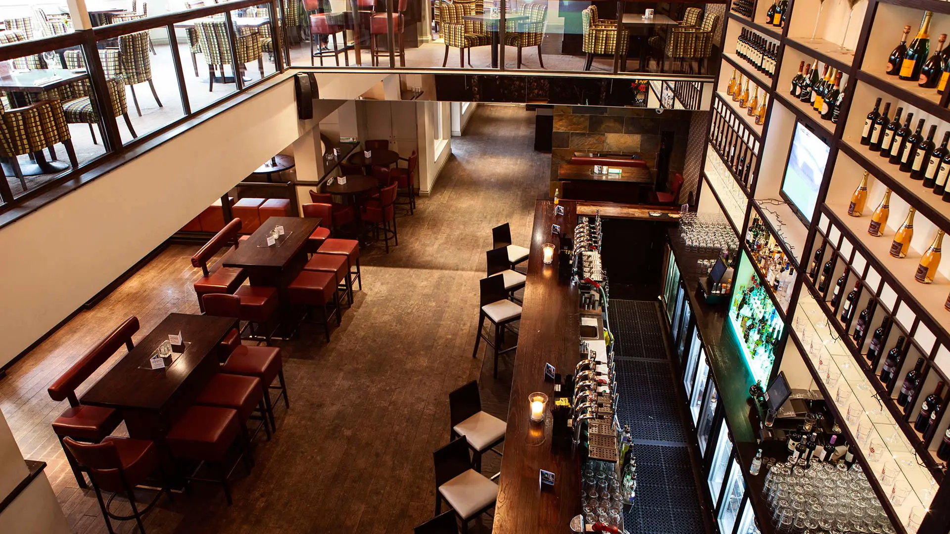 Hogan's of Hale will host Thursday's Hale Handbag Swap