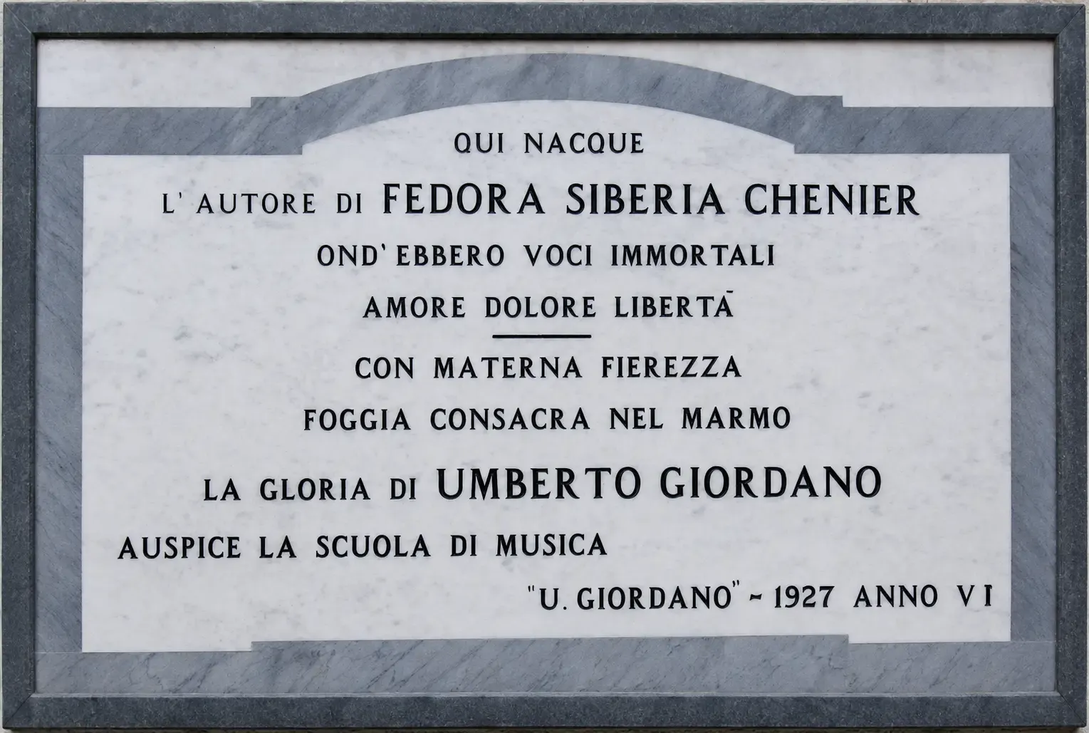 effigie della casa natale di Umberto Giordano a Foggi