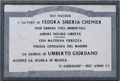 effigie della casa natale di Umberto Giordano a Foggi