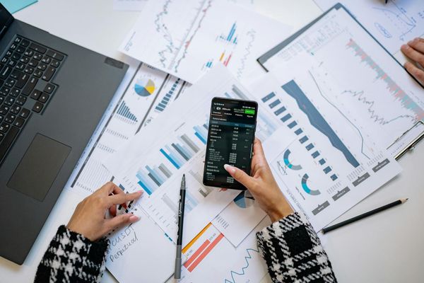 CRM per PMI italiane: dalla gestione contatti al tracciamento pipeline vendite senza complessità Salesforce