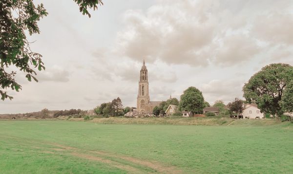 Journalistiek experiment in Rhenen: Rhenense Raaf lanceert wekelijkse nieuwsbrief