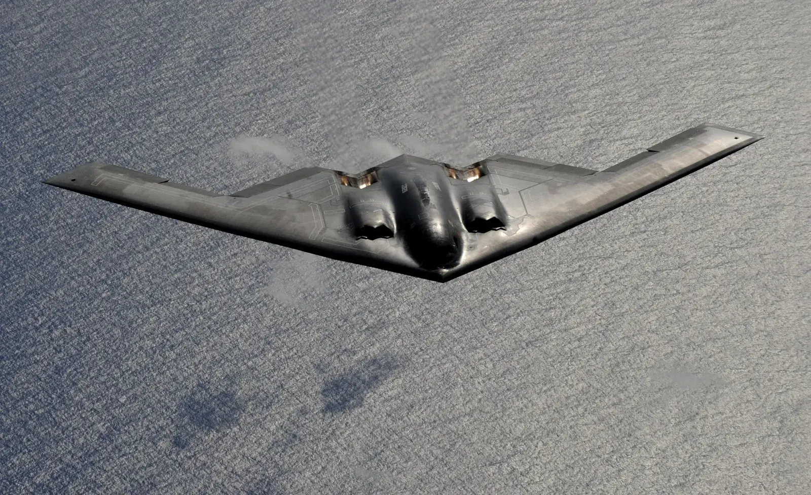 B-2 Spirit stealth bomber in flight, the aircraft whose 1992 disclosed use of electrostatic leading-edge charging reignited debate about classified electrogravitics research