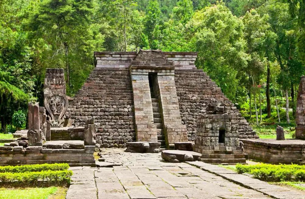 Ancient Indonesian Temples Bear Uncanny Resemblance to Maya Pyramids