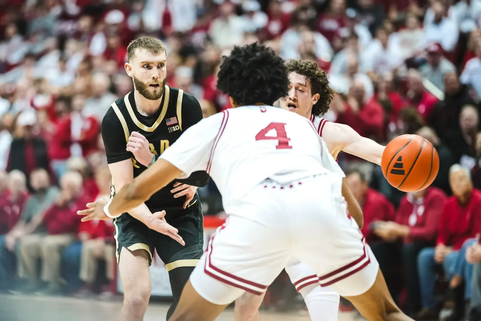 Off Tackle Open Threads: February 20 Basketball