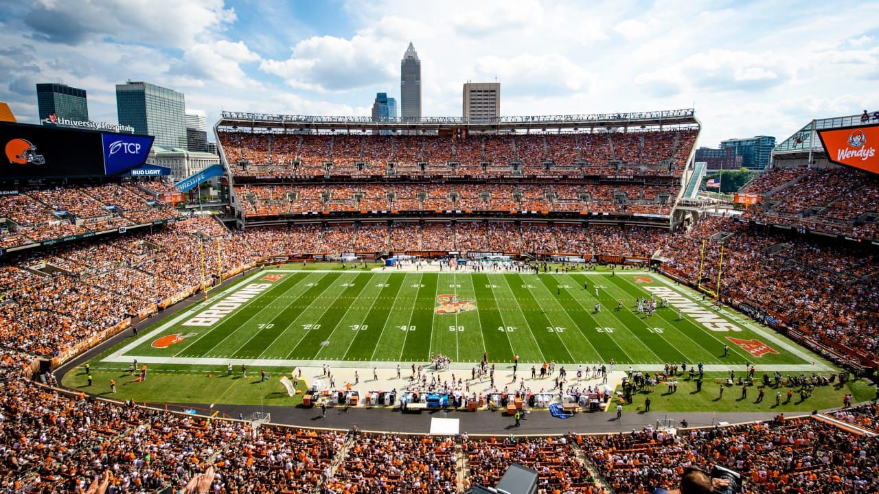 Sunday THIS IS THE NATIONAL FOOTBALL LEAGUE Chat