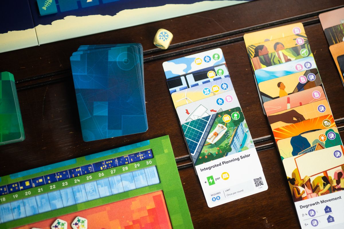 Mitigating quarterbacking in cooperative games