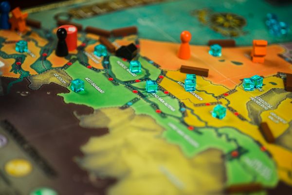 Six great cooperative games