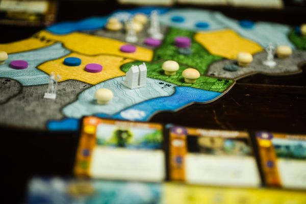 Issue 15: 10 great cooperative board games that aren't Pandemic