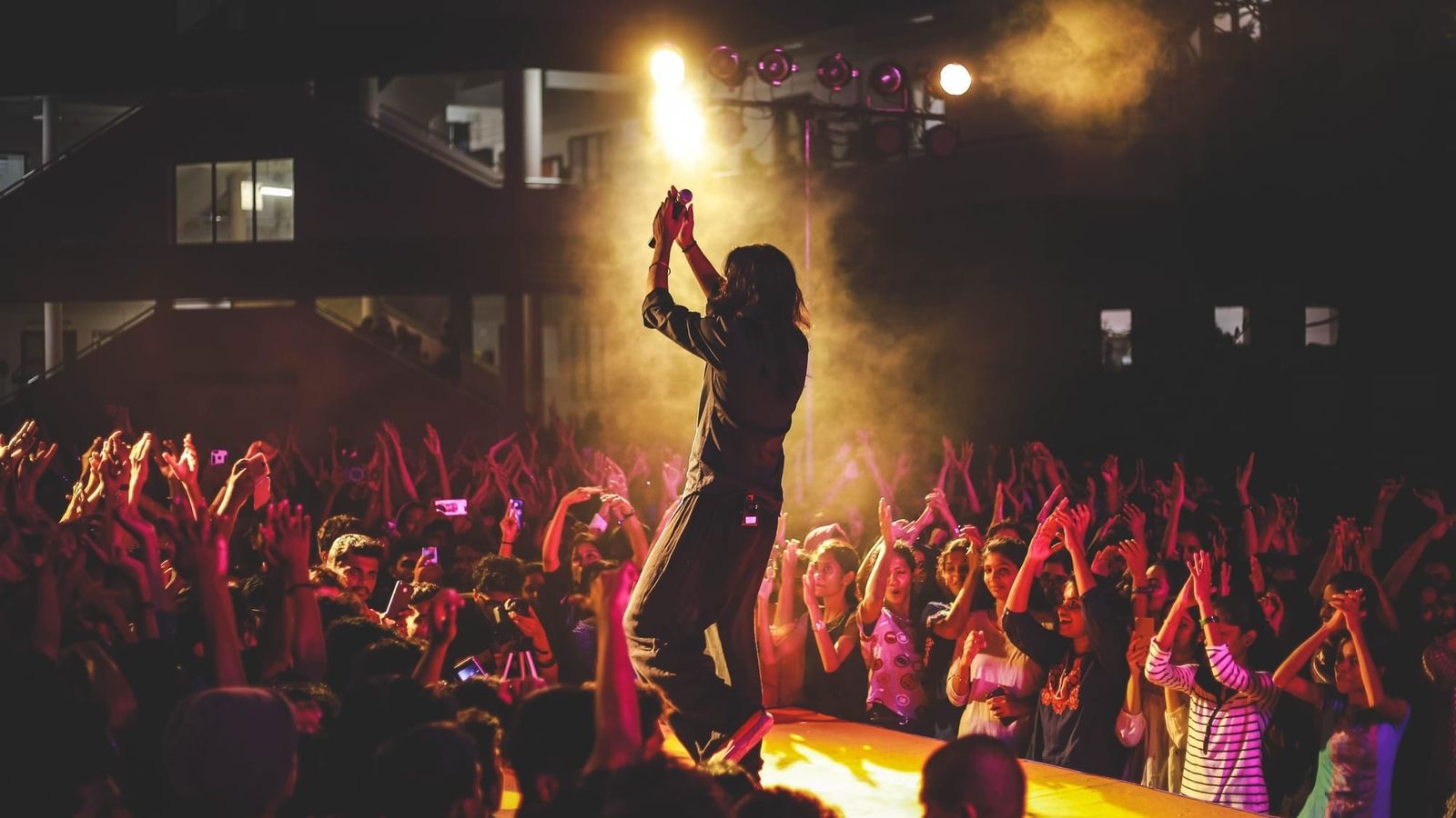 How Ticketing Platforms Pay International Sellers Without Adding Vendors