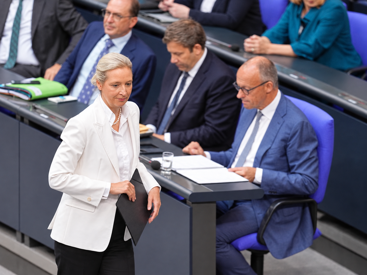 Germany’s Political Center Suffers a Historic Setback  as the Right Wins One State and the Left Takes Berlin