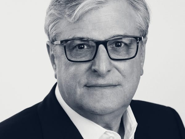 #25 The Bullion Reserve: A masterclass on why and how to invest in Gold with Simon Mikhailovich. Plus why Gold has survived inflation, wars, and monetary debasement.