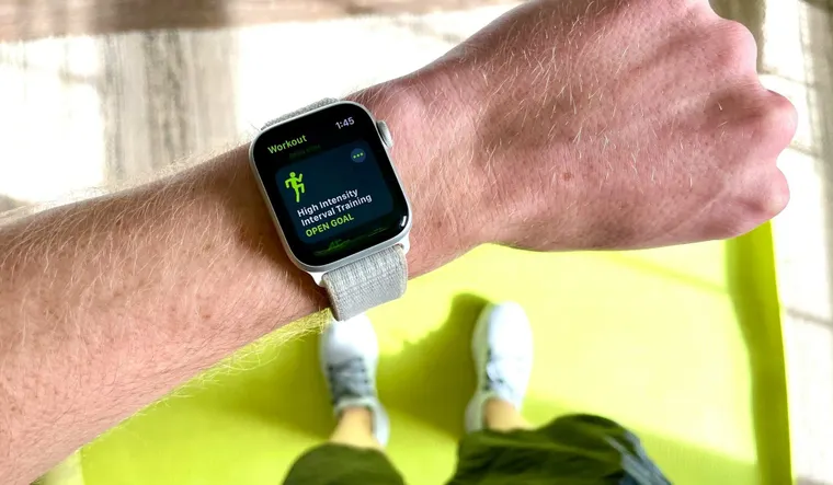 Revolutionize Your Lifestyle with Smartwatches: A Detailed Insight