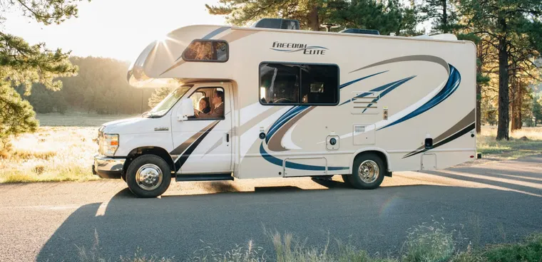 Rent-to-Own RVs in 2025: Costs, Programs, and Buyer’s Guide