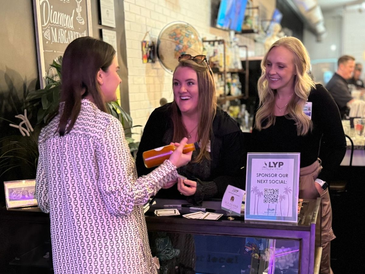 Lowcountry Young Professionals Gather in Beaufort for Monthly Socials