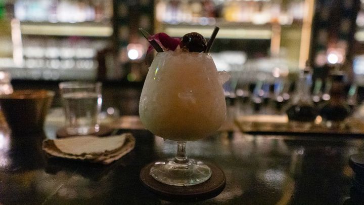 찰스 H. - 피냐 콜라다, 셰이크