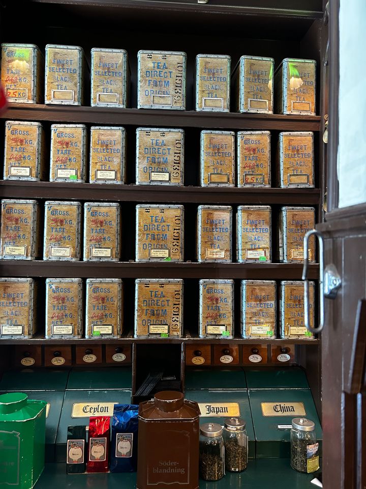 DINESSER.COM / BEFORE IT MELTS